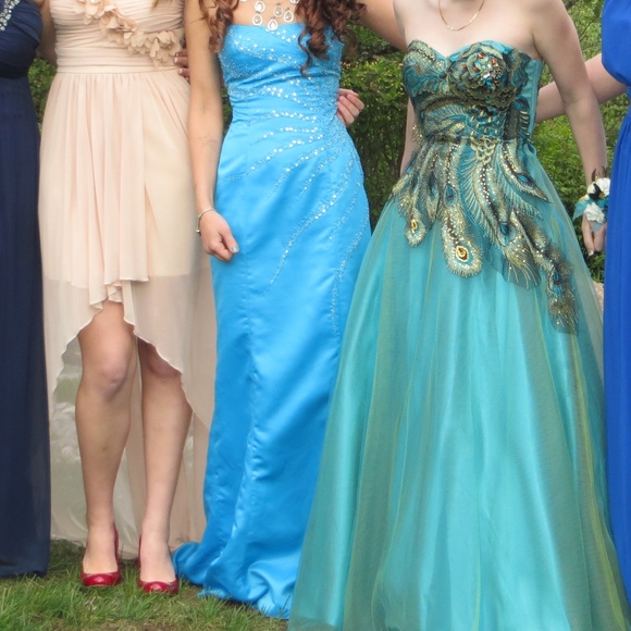 Gorgeous Beaded Gown (Center) - Picture 2 of 8